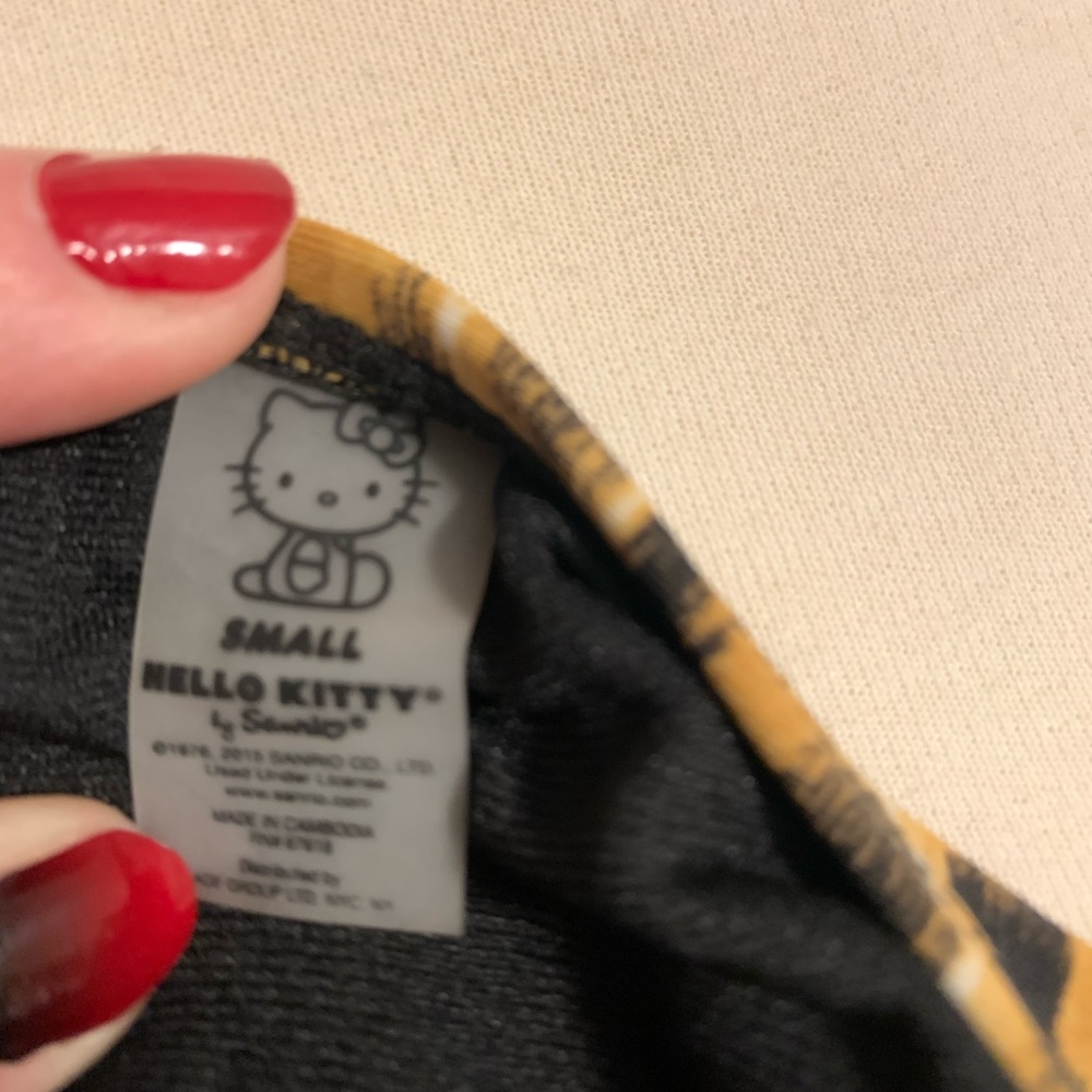 Hello Kitty Leopard Swimsuit - Picture 4 of 8